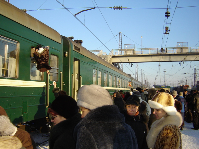 De handelaren zijn alweer bezig om hun spullen te slijten.